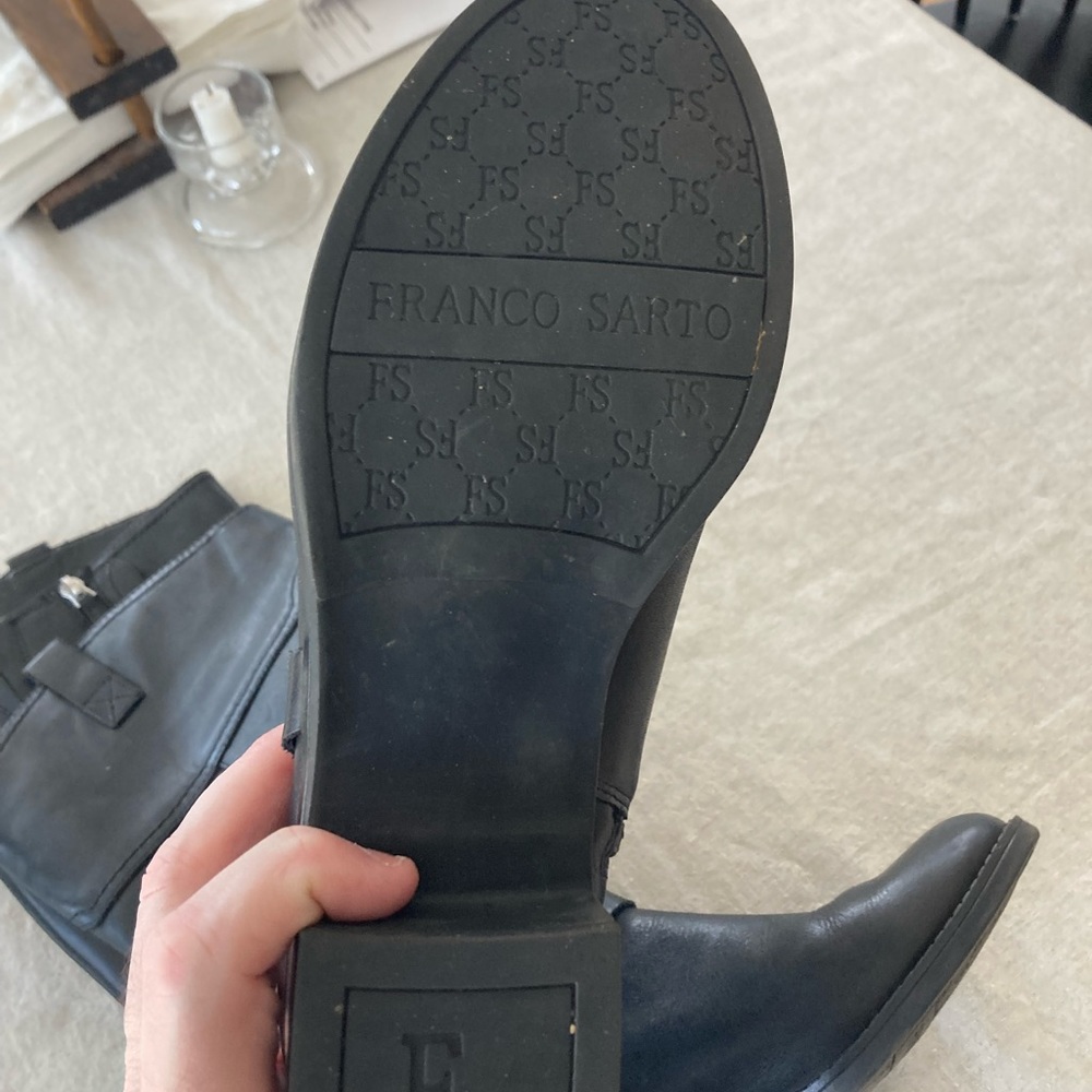Women’s black leather boots size 8.5